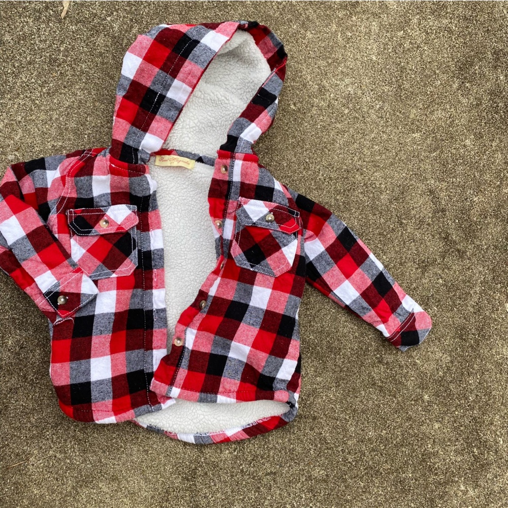 Cozy Kids Hooded Plaid Shirt in Red and‎ Black